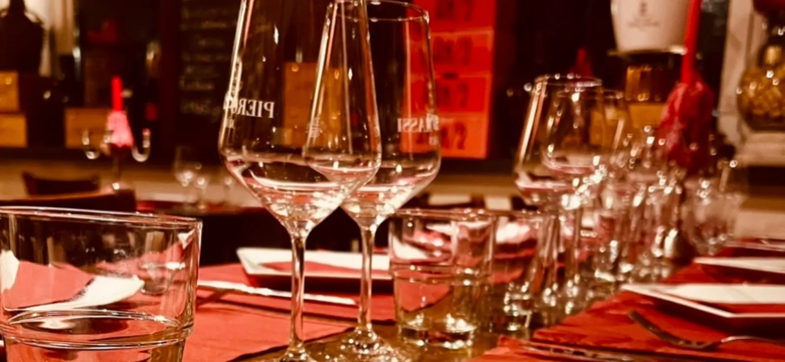 Finca Style Tischdekoration und personalisierte Accessoires